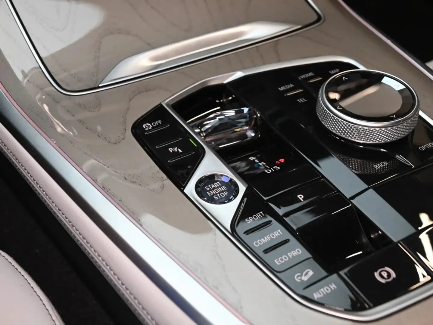 BMW X7 XDRIVE40i/MSPORT PACK/CLEAN CARFAX | Mobile.bg � ����������� 17