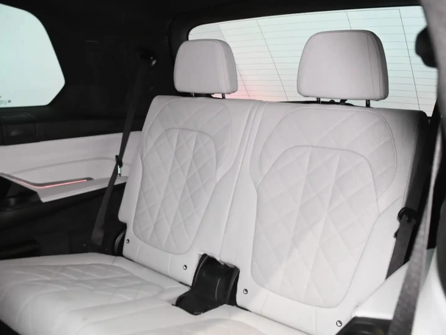BMW X7 XDRIVE40i/MSPORT PACK/CLEAN CARFAX | Mobile.bg � ����������� 7