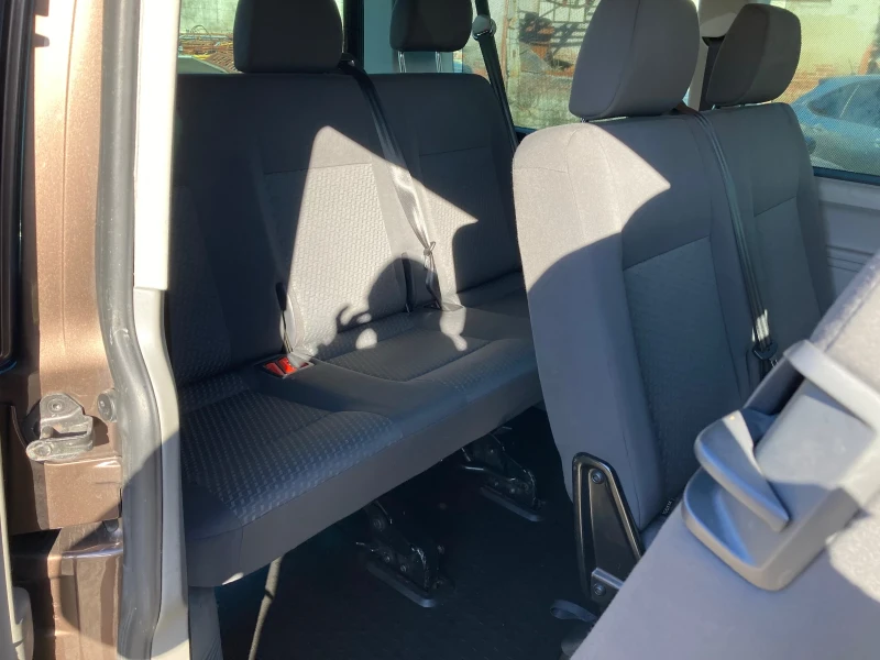 VW Caravelle 2.0 140ks Evro5B 9 mesta TOP, снимка 7 - Бусове и автобуси - 52734222