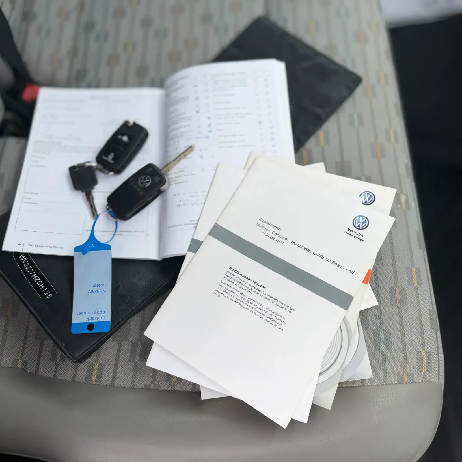 VW T5  4х4 ШВЕЙЦАРИЯ 8+ 1, снимка 11 - Бусове и автобуси - 54005649