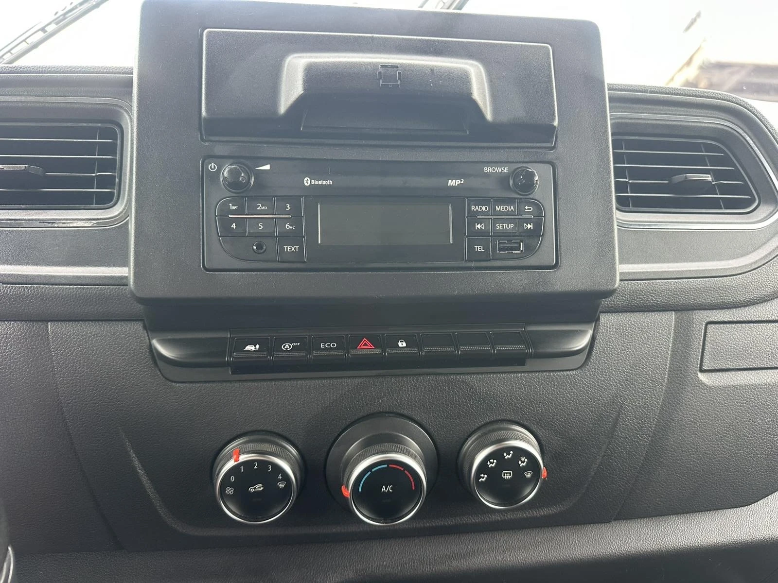 Renault Master, снимка 11 - Бусове и автобуси - 55804324