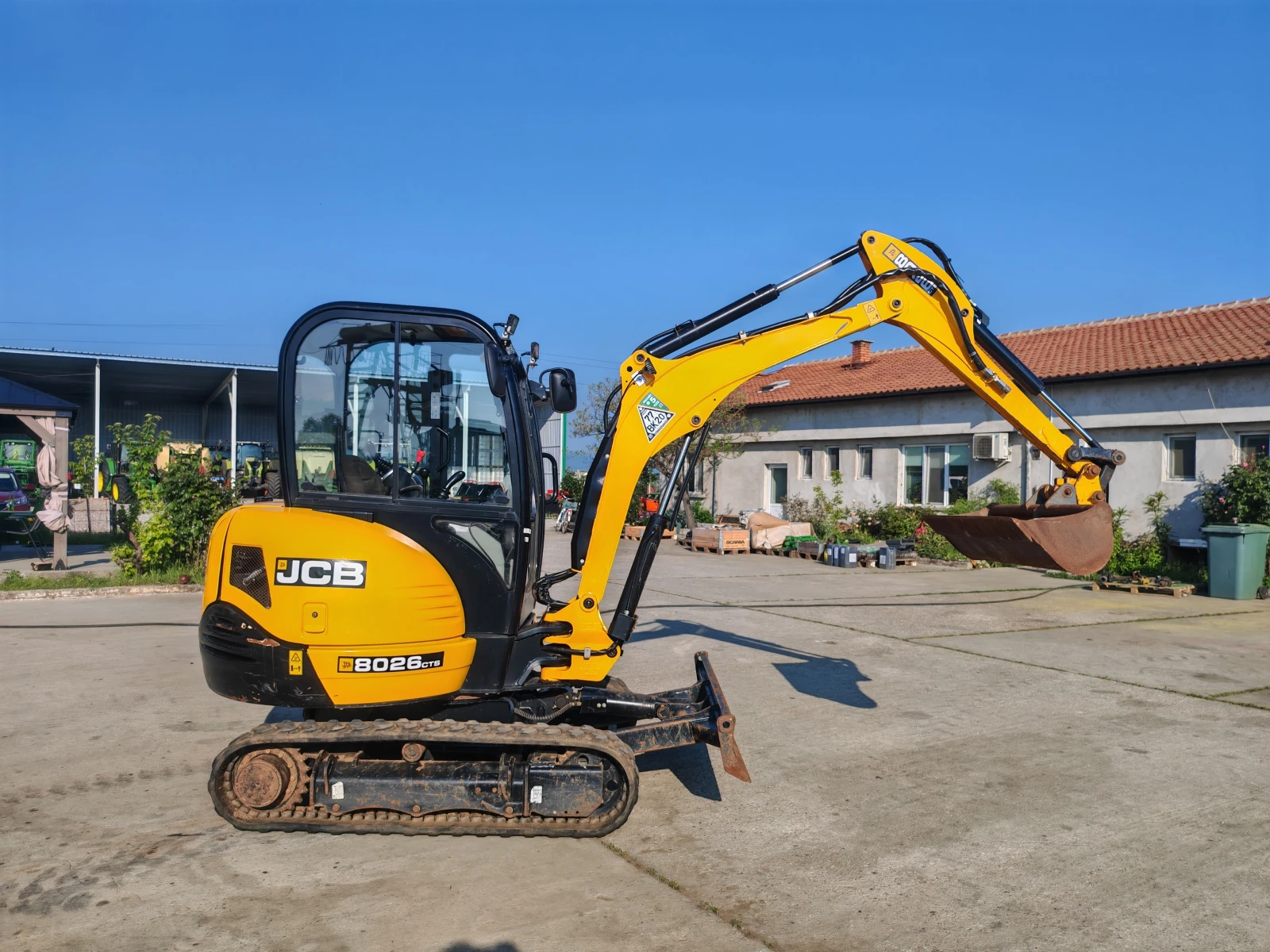 Багер JCB 8026 CTS лизинг с първоначална вноска 20%