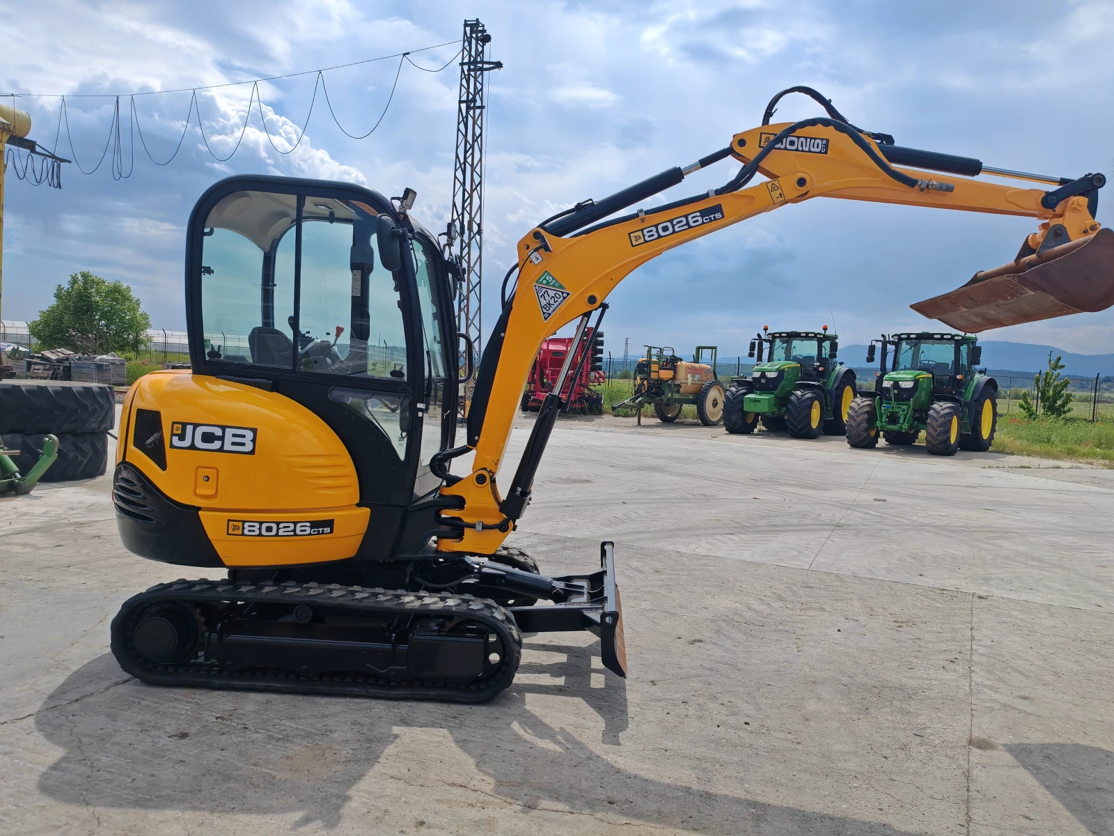 Багер JCB 8026 CTS лизинг с първоначална вноска 20%