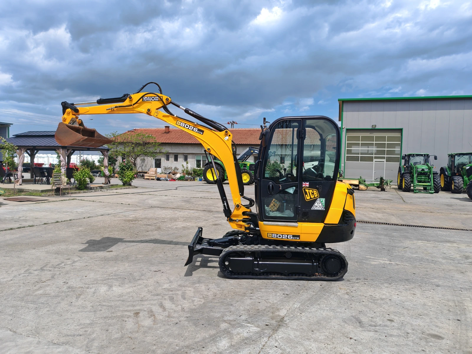 ����� JCB 8026 CTS ������ � ������������ ������ 20% | Mobile.bg � ����������� 8