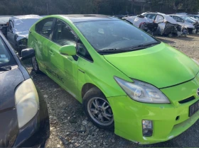 Toyota Prius 1.8 hybrid 136кс На части!, снимка 1