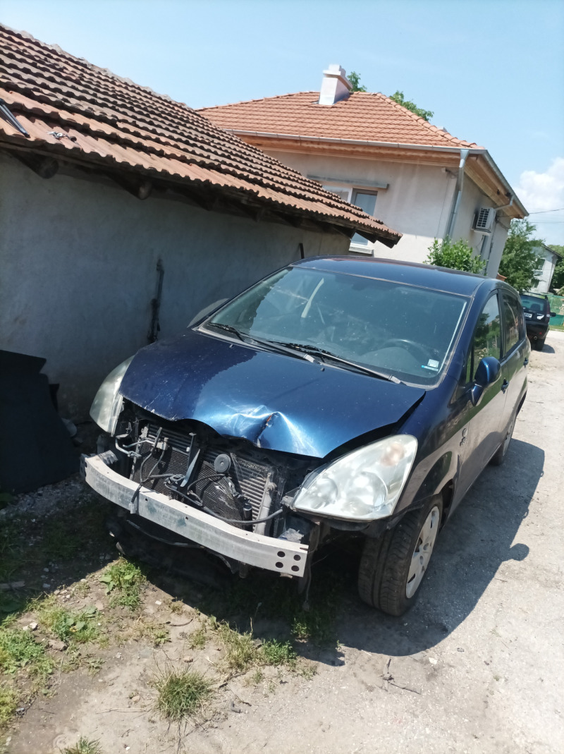 Toyota Corolla verso 2.2 D4D. 177 кс. D-CAT. , снимка 1 - Автомобили и джипове - 42110164