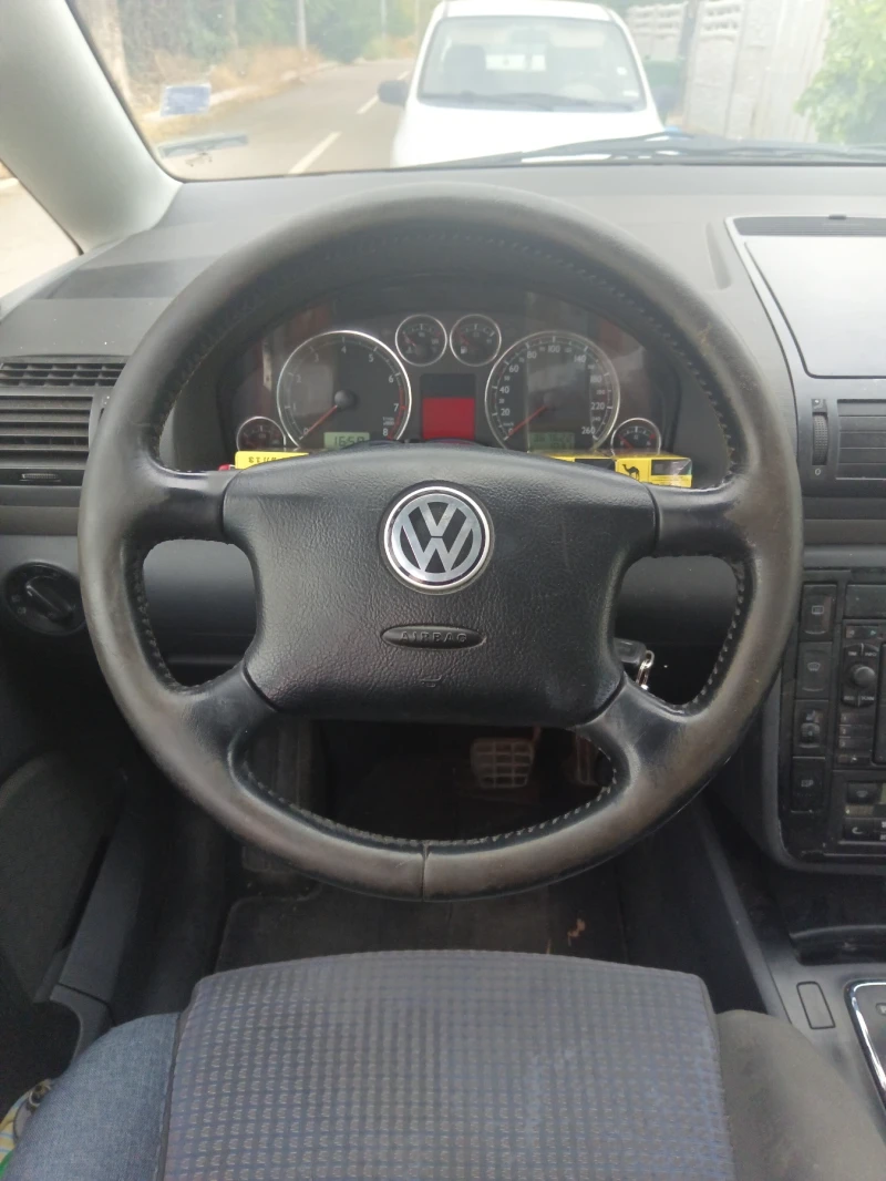 VW Sharan V6 2.8 Бензин/Газ, снимка 6 - Автомобили и джипове - 47109956