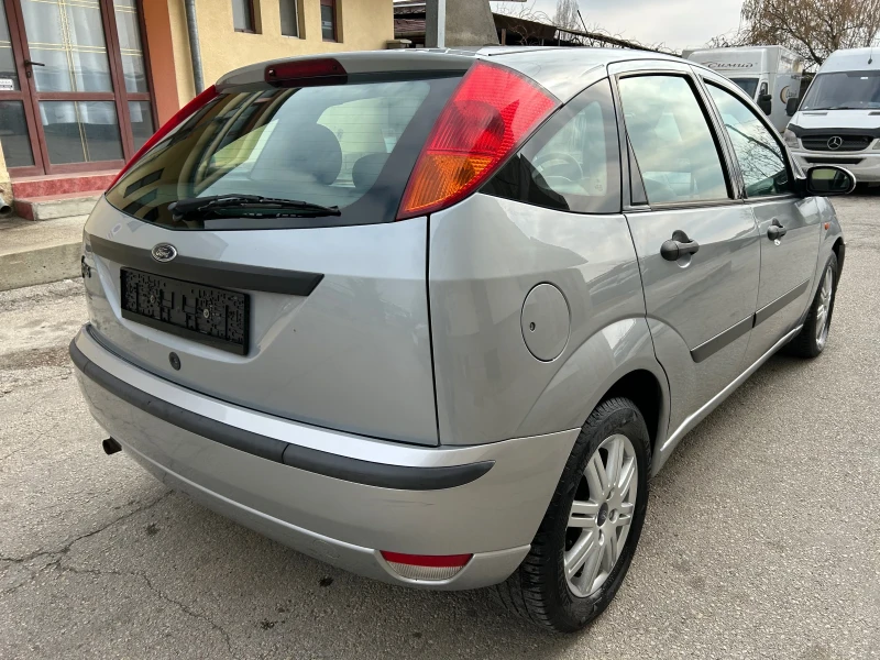 Ford Focus 1.6i АВТОМАТ УНИКАТ, снимка 5 - Автомобили и джипове - 49139169