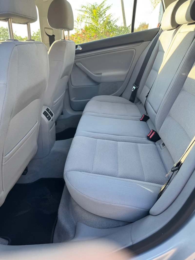 VW Golf, снимка 11 - Автомобили и джипове - 51824593