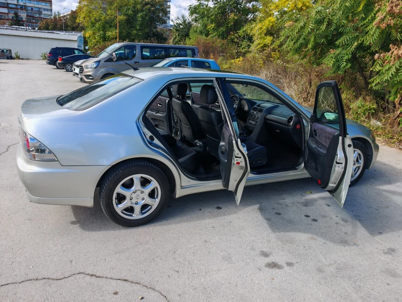 Lexus IS 200, снимка 5 - Автомобили и джипове - 52486240