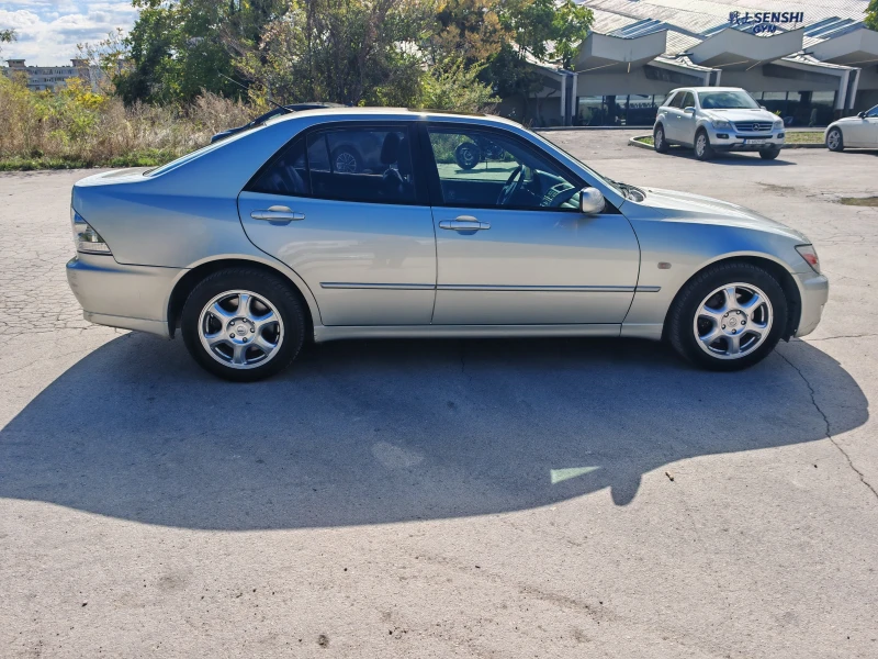 Lexus IS 200, снимка 3 - Автомобили и джипове - 52486240