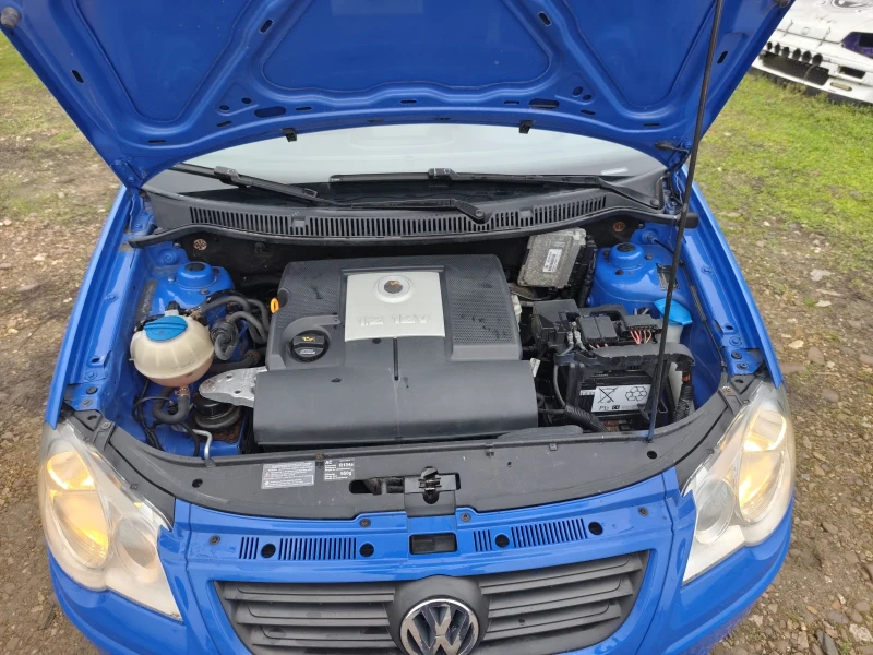 VW Polo 1.2i , снимка 17 - Автомобили и джипове - 52596527