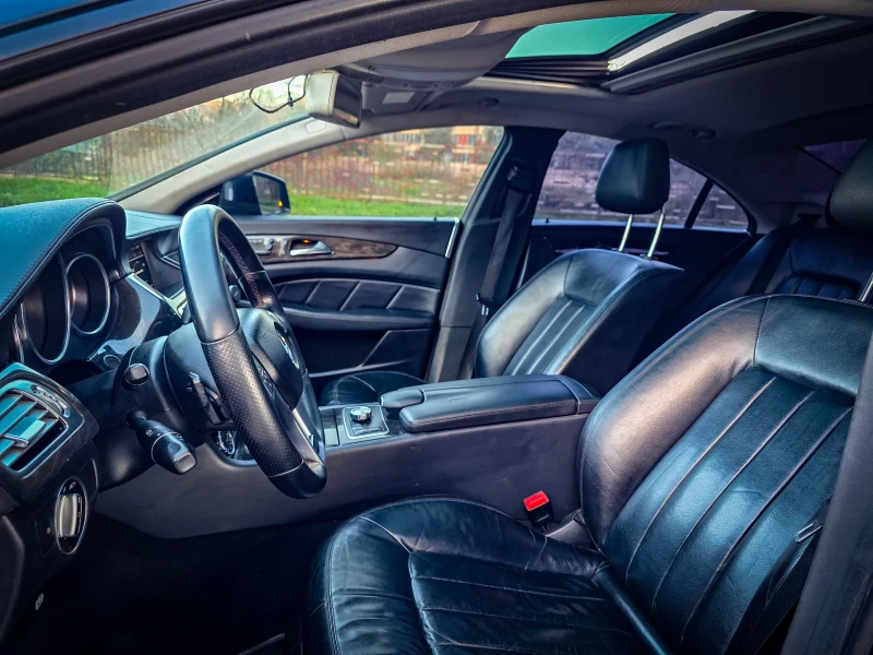 Mercedes-Benz CLS 350 CDI= AMG PACKET= FACELIFT= LOGIC7= DISTRONIC= LANE, снимка 9 - Автомобили и джипове - 52741509