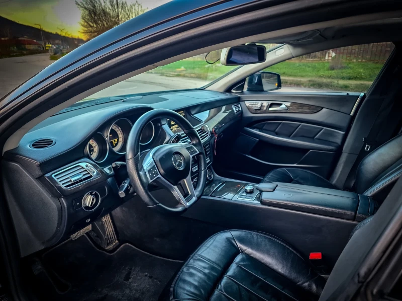 Mercedes-Benz CLS 350 CDI= AMG PACKET= FACELIFT= LOGIC7= DISTRONIC= LANE, снимка 7 - Автомобили и джипове - 52741509