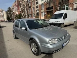 VW Golf Газ -бензин, снимка 1 - Автомобили и джипове - 49534498