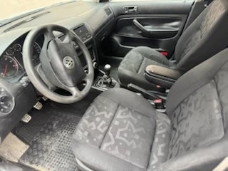 VW Golf Газ -бензин, снимка 8 - Автомобили и джипове - 49534498