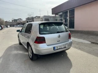 VW Golf Газ -бензин, снимка 4 - Автомобили и джипове - 49534498