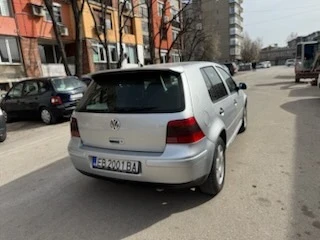 VW Golf Газ -бензин, снимка 3 - Автомобили и джипове - 49534498