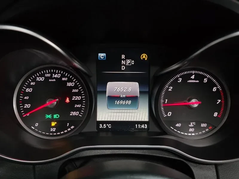 Mercedes-Benz C 200  - изображение 8