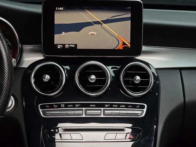 Mercedes-Benz C 200, снимка 14 - Автомобили и джипове - 53438713