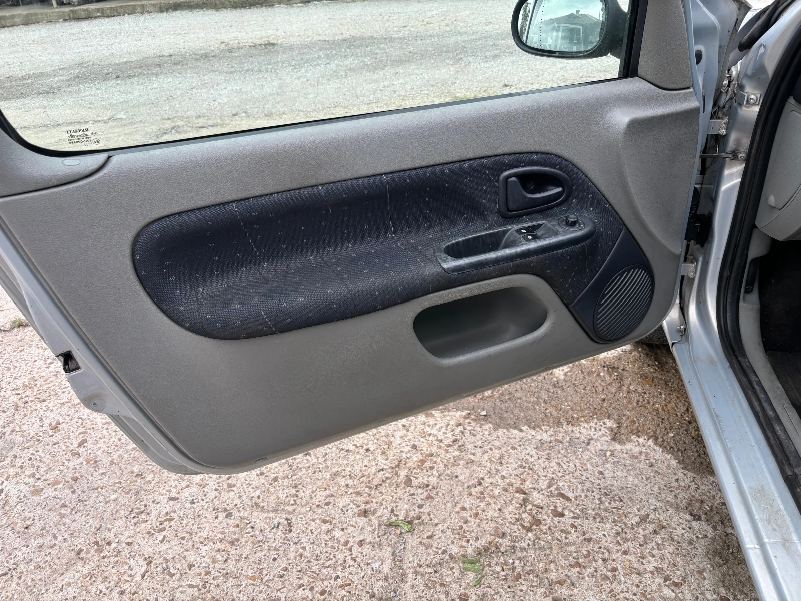 Renault Clio 1, 5DCI   | Mobile.bg   17