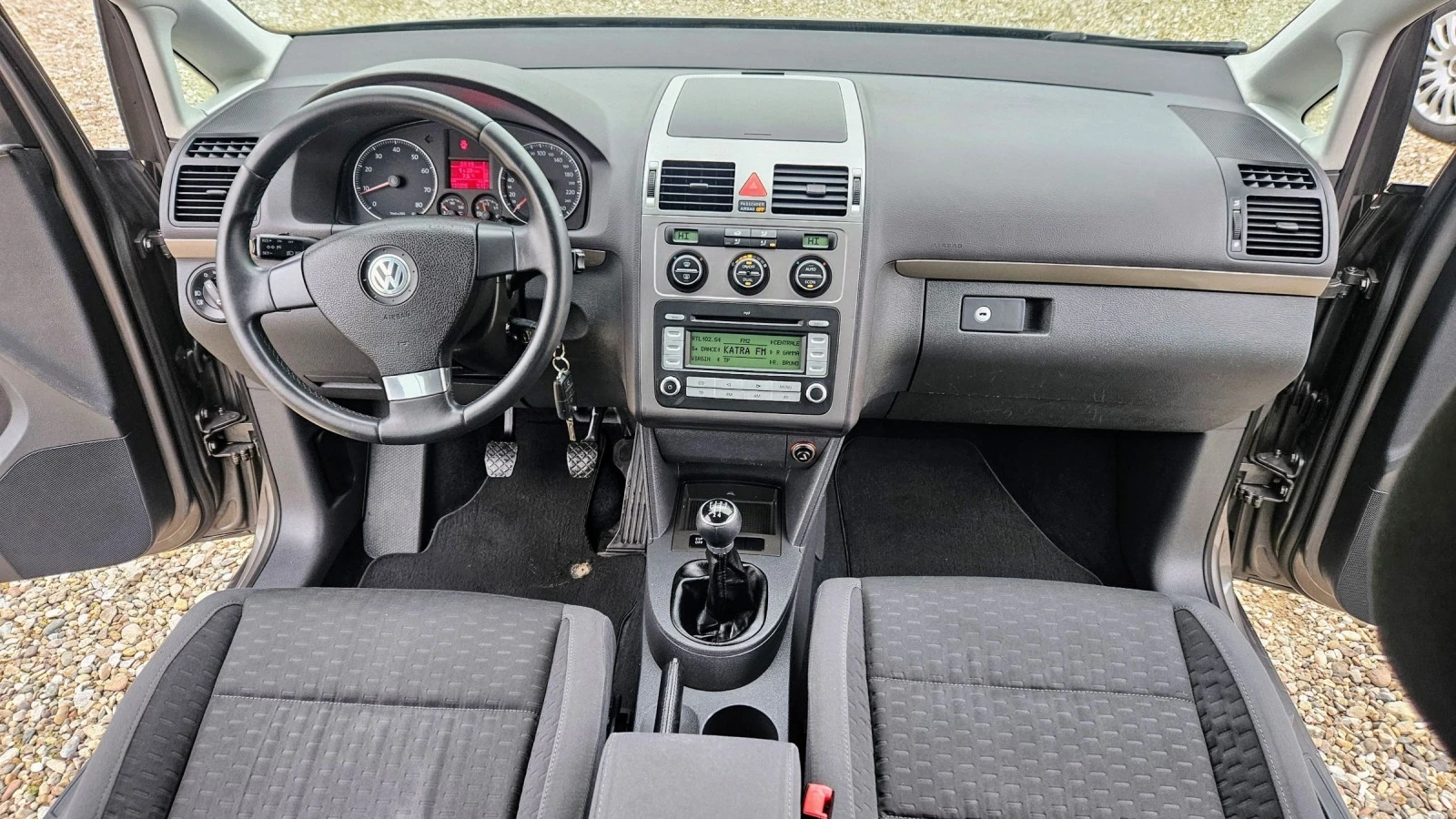 VW Touran 2.0i-109ks-bifuel - изображение 9