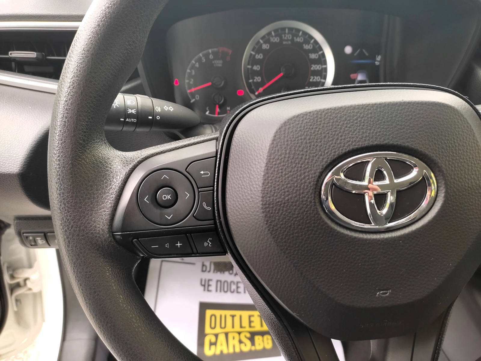 Toyota Corolla 1.5 DYNAMIC FORCE - изображение 8