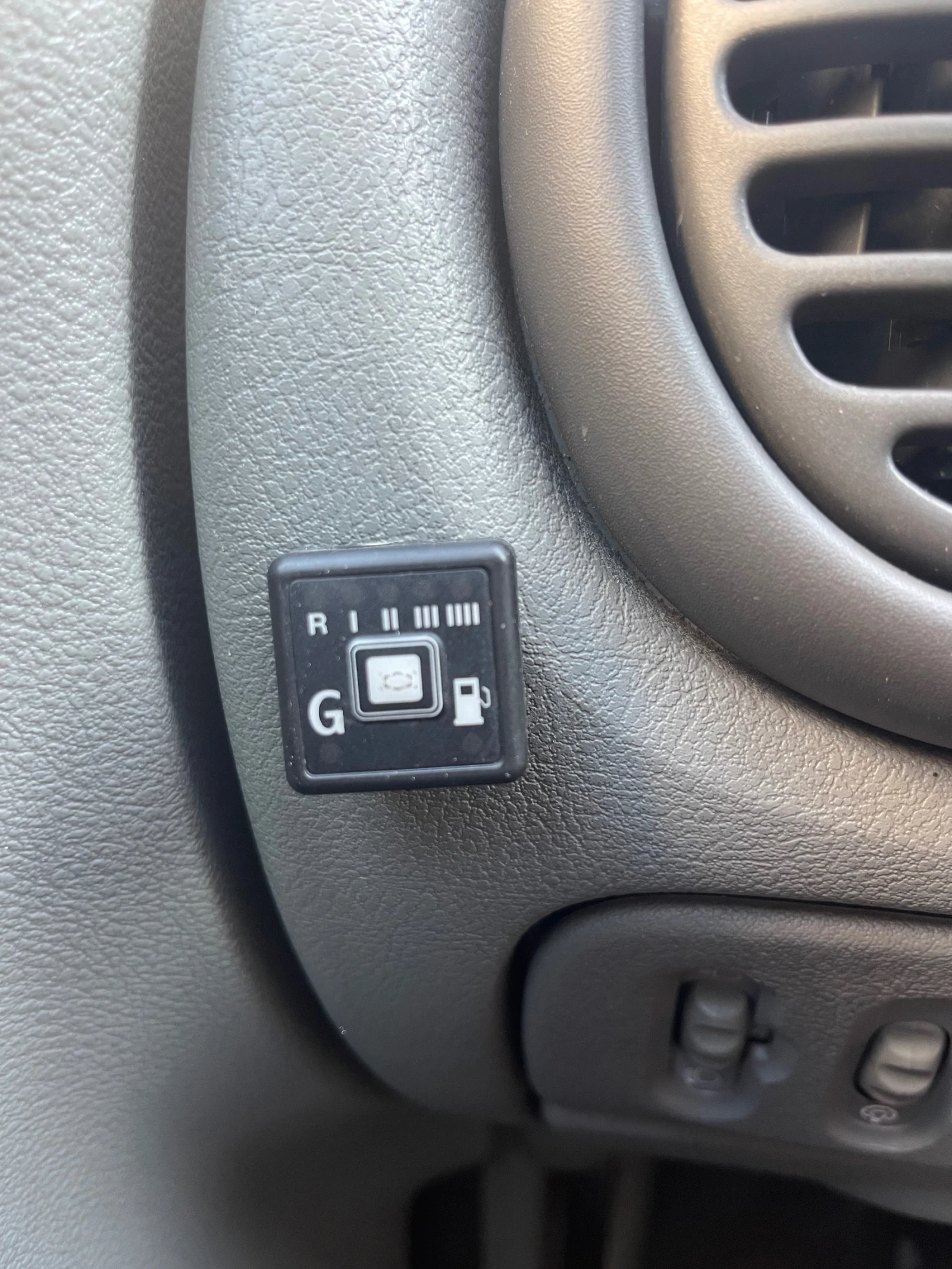 Renault Scenic Газ-бензин  - изображение 9