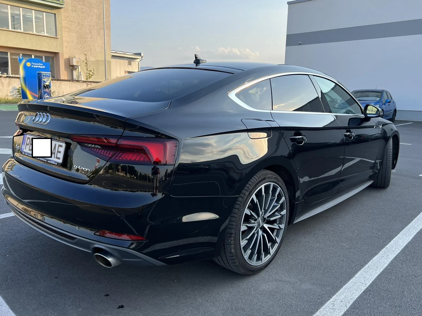 Audi A5 G-tron S line Sportback - изображение 3