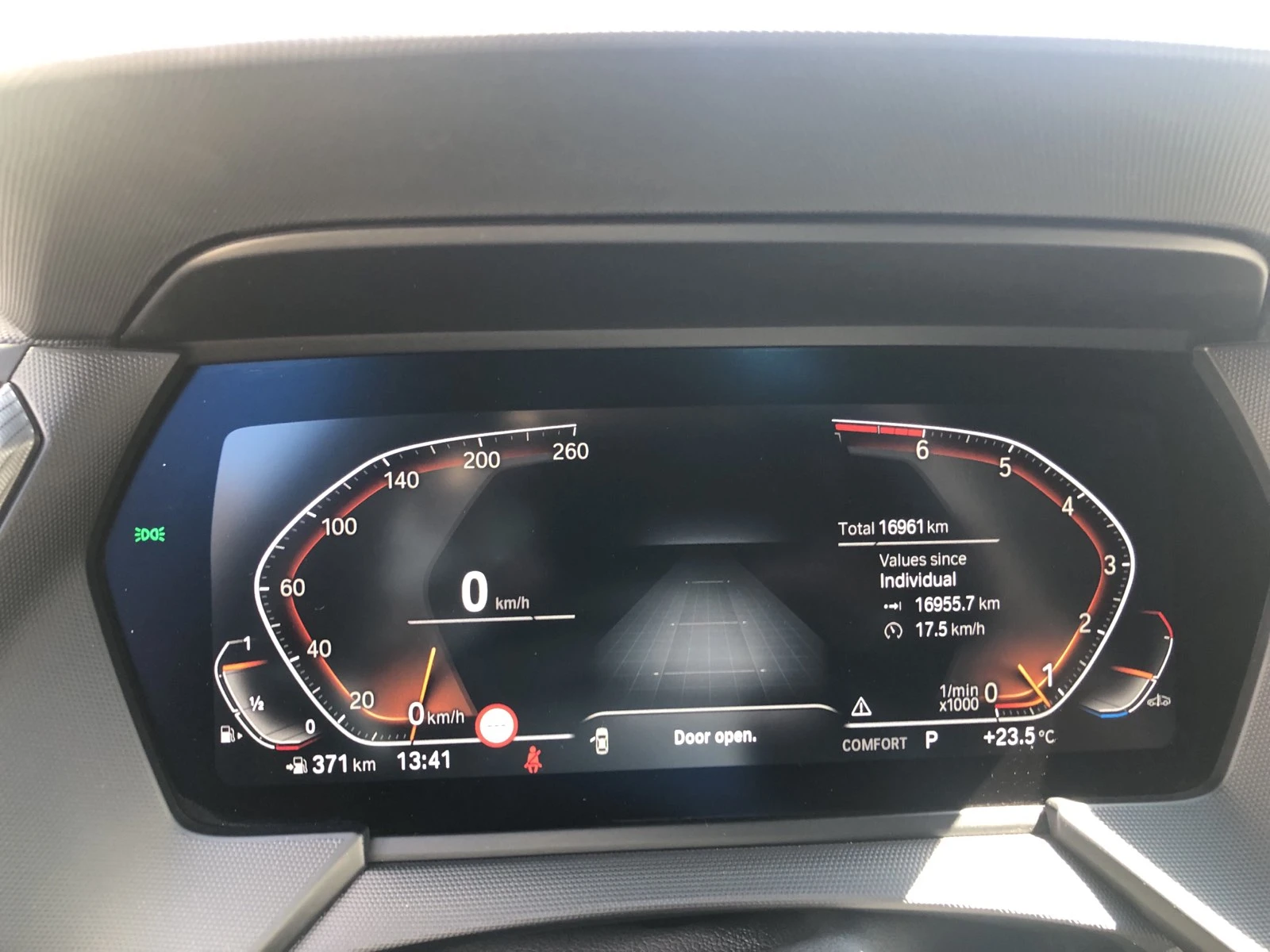 BMW 220 220i XDrive - изображение 8