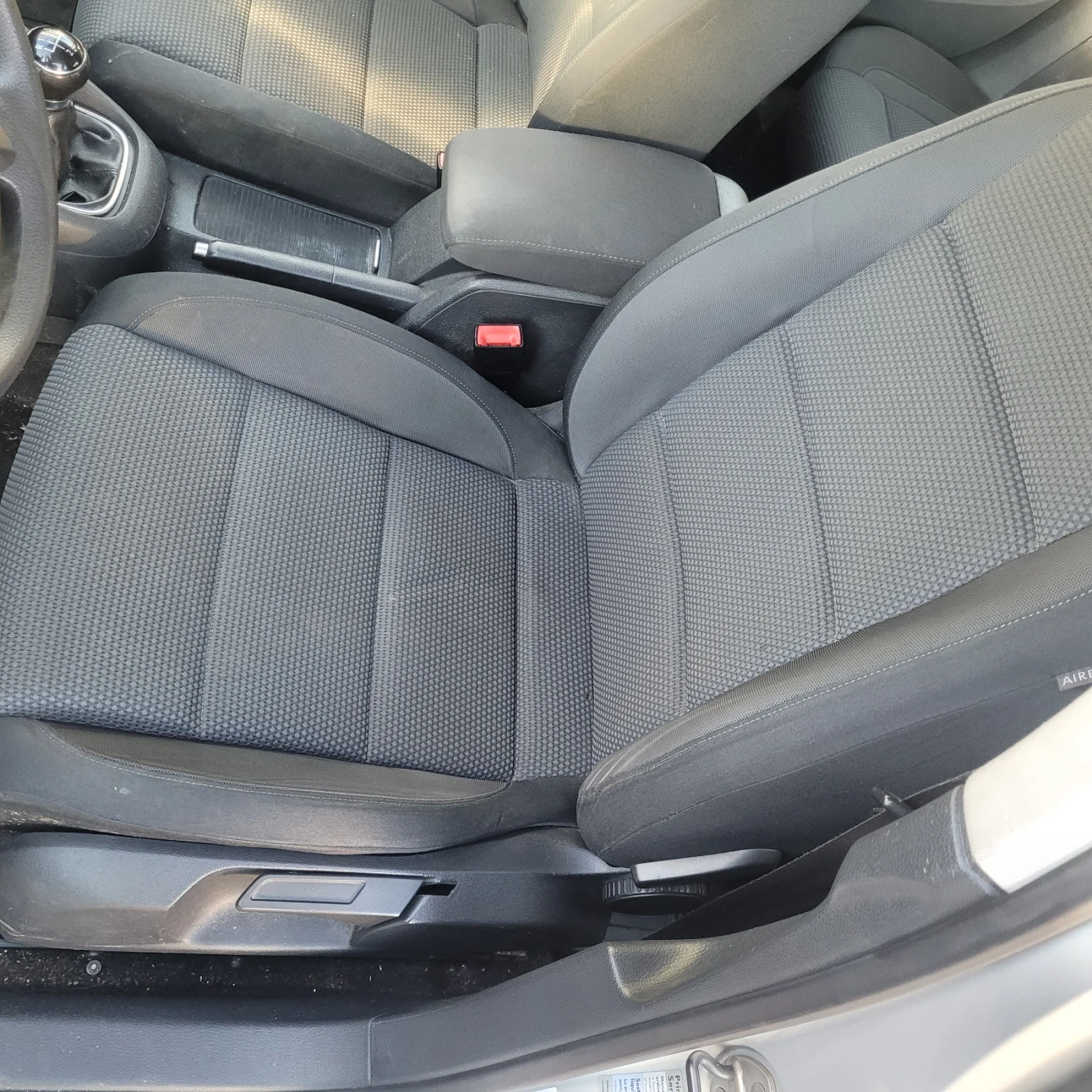 VW Golf 1.6i /102k.c - изображение 2