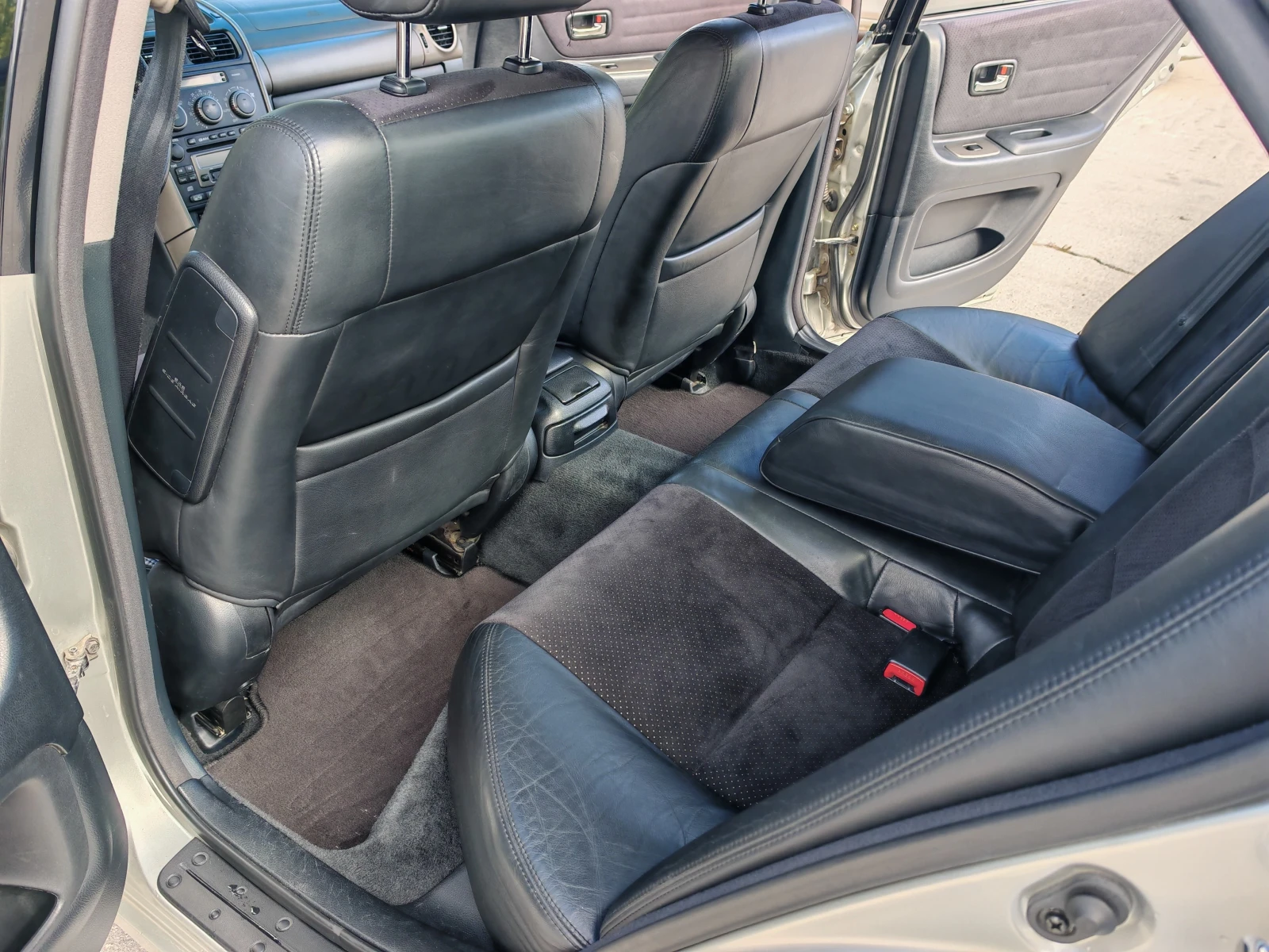 Lexus IS 200  - изображение 9