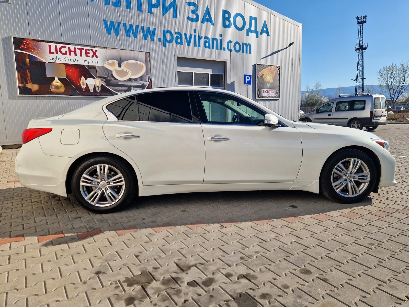 Infiniti Q50 3.7 V6 AWD | 328 к.с. | Bose | 360  камери, снимка 4 - Автомобили и джипове - 53648807