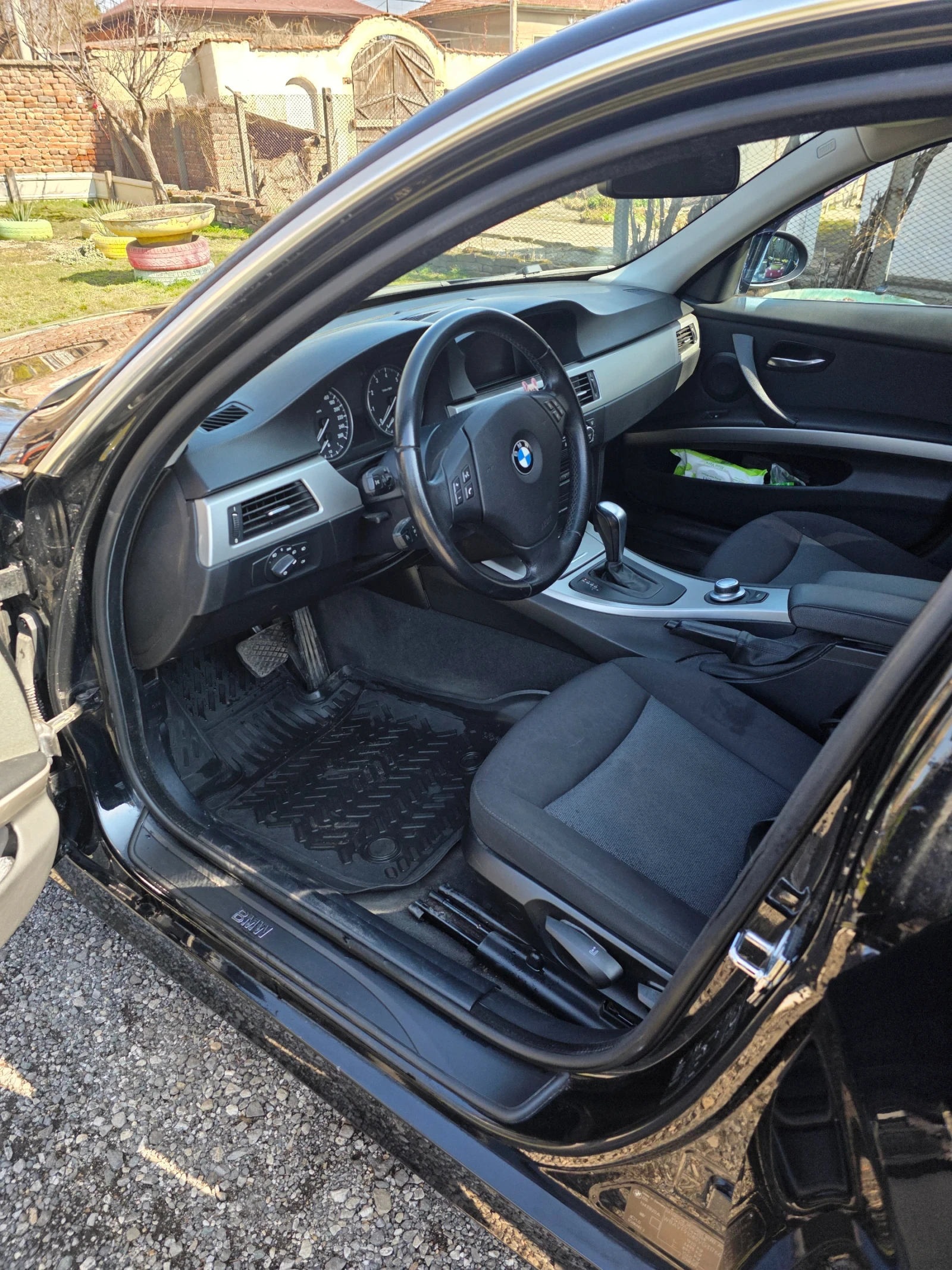 BMW 320    - изображение 6