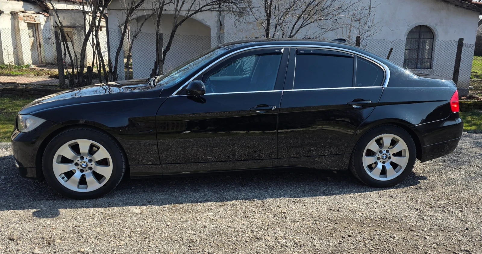 BMW 320    - изображение 3