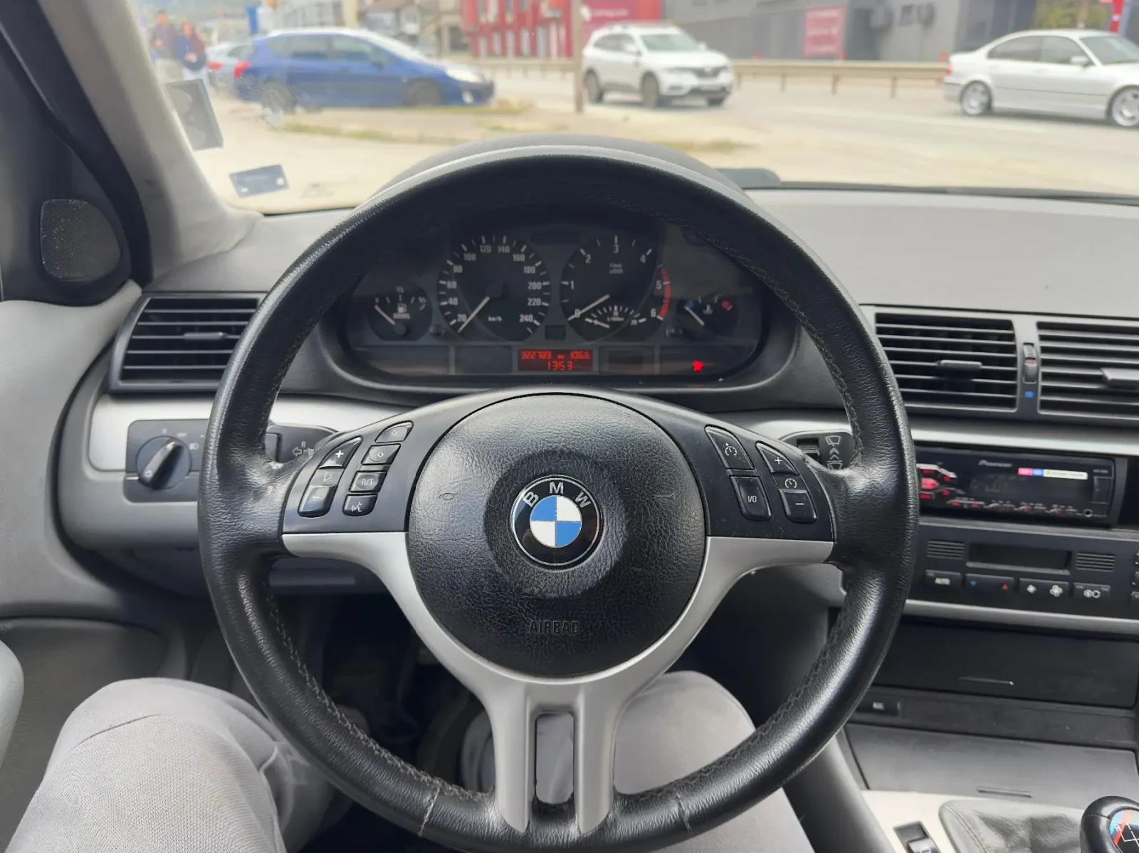 BMW 330 3.0 ръчка задно, снимка 8 - Автомобили и джипове - 54398844