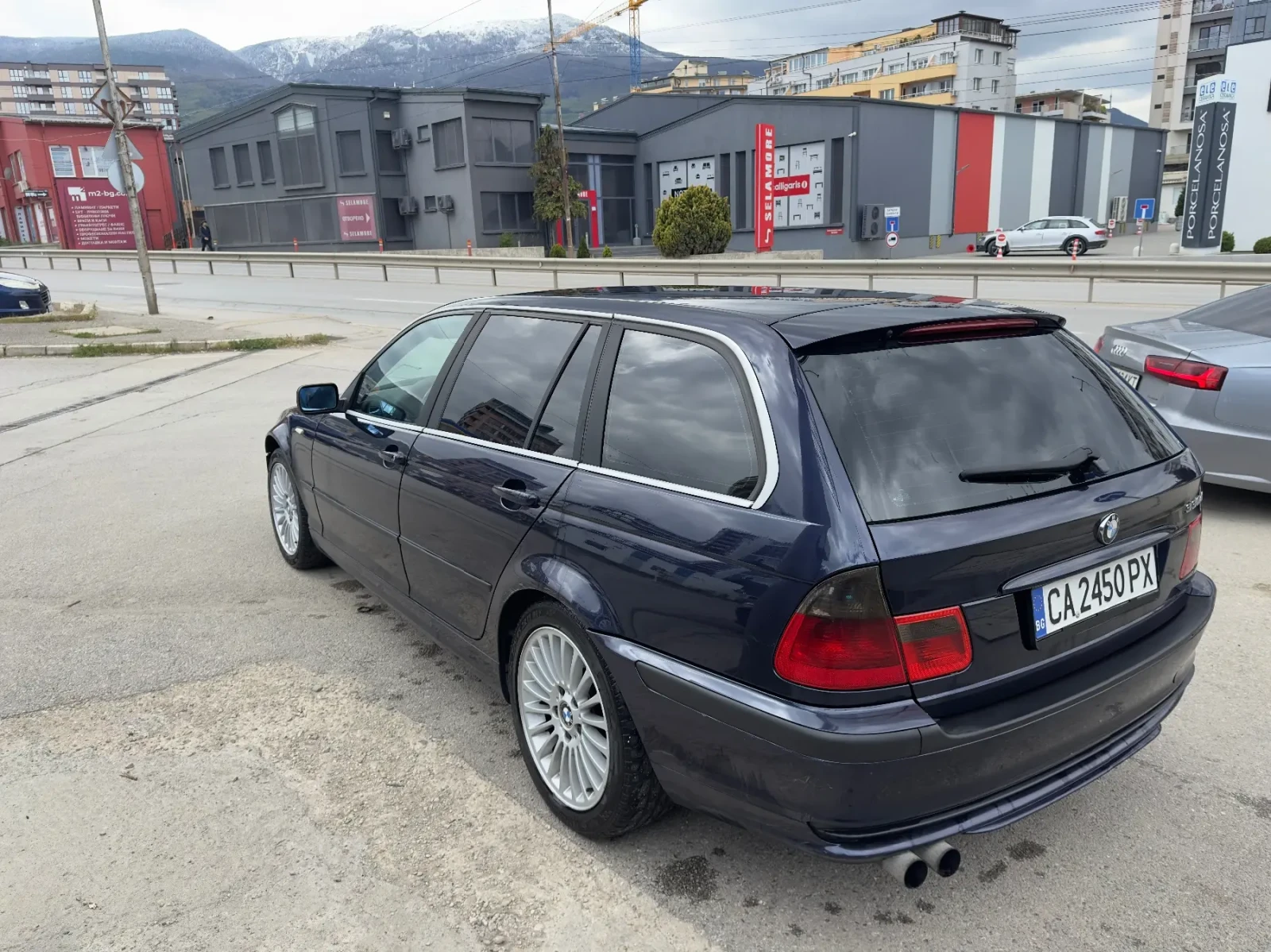 BMW 330 3.0 ръчка задно, снимка 4 - Автомобили и джипове - 54398844