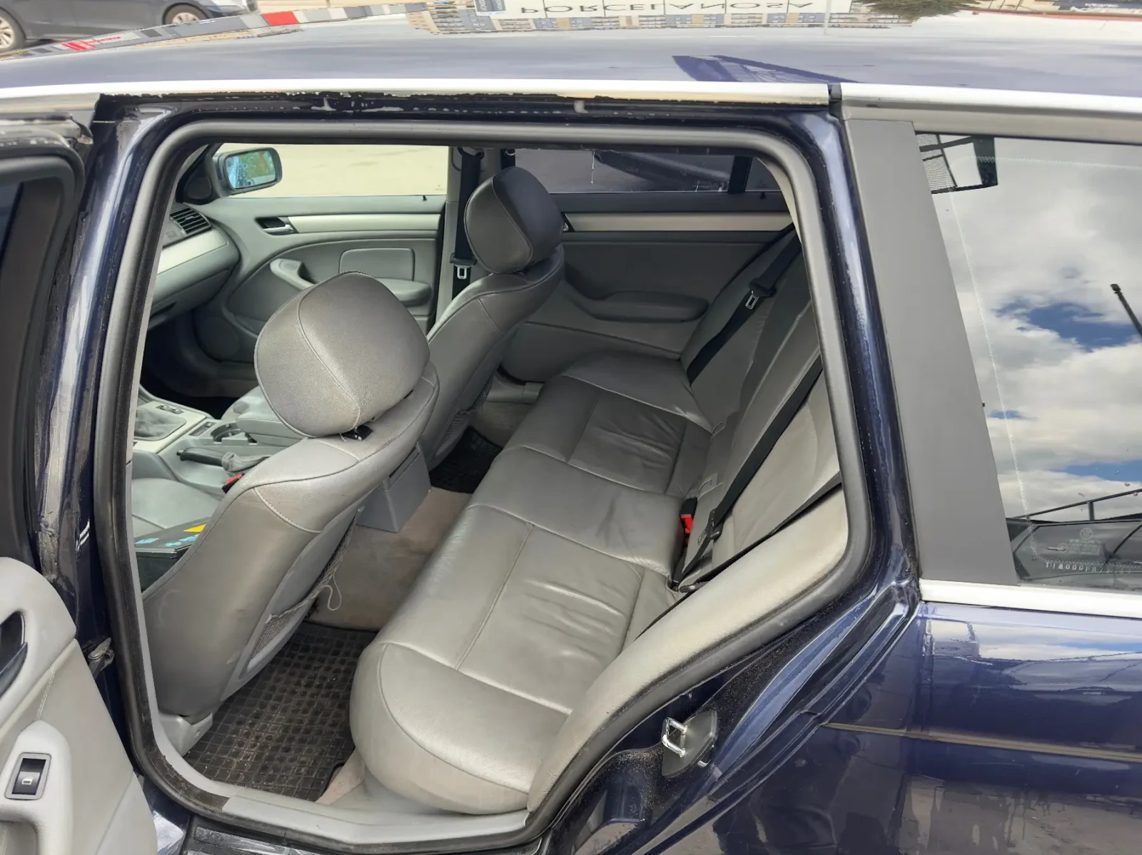 BMW 330 3.0 ръчка задно, снимка 10 - Автомобили и джипове - 54398844