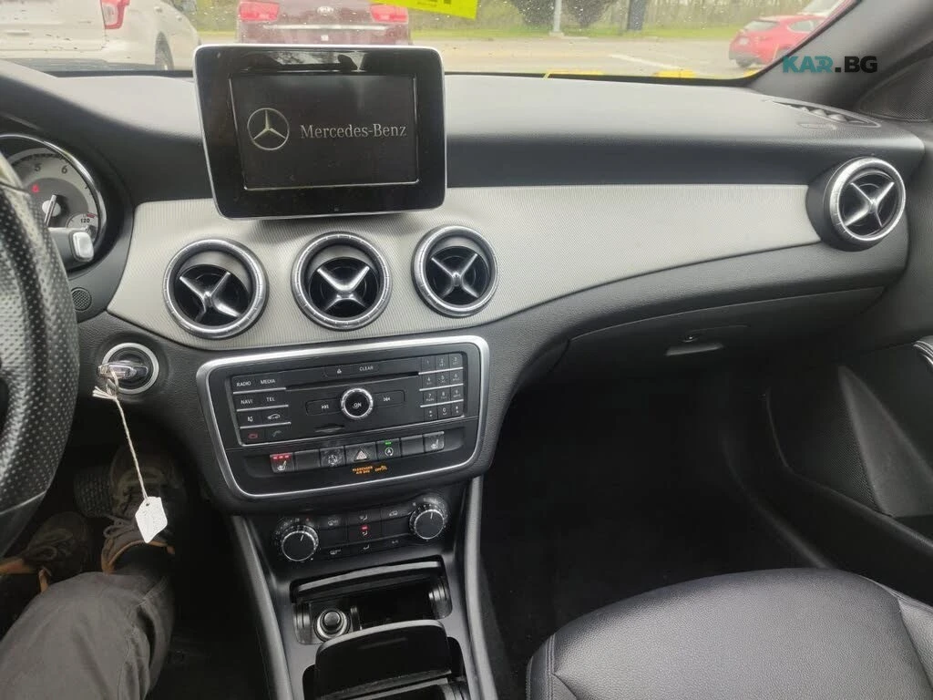 Mercedes-Benz CLA 250 4MATIC* AвтоКредит * (ЦЕНА ДО БГ), снимка 13 - Автомобили и джипове - 54778588