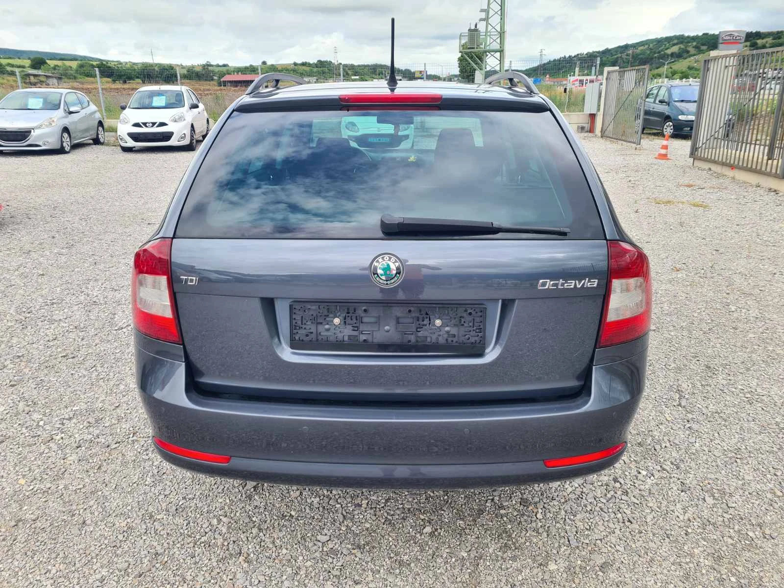 Skoda Octavia 1.6HDI DIZEL, снимка 6 - Автомобили и джипове - 54908855