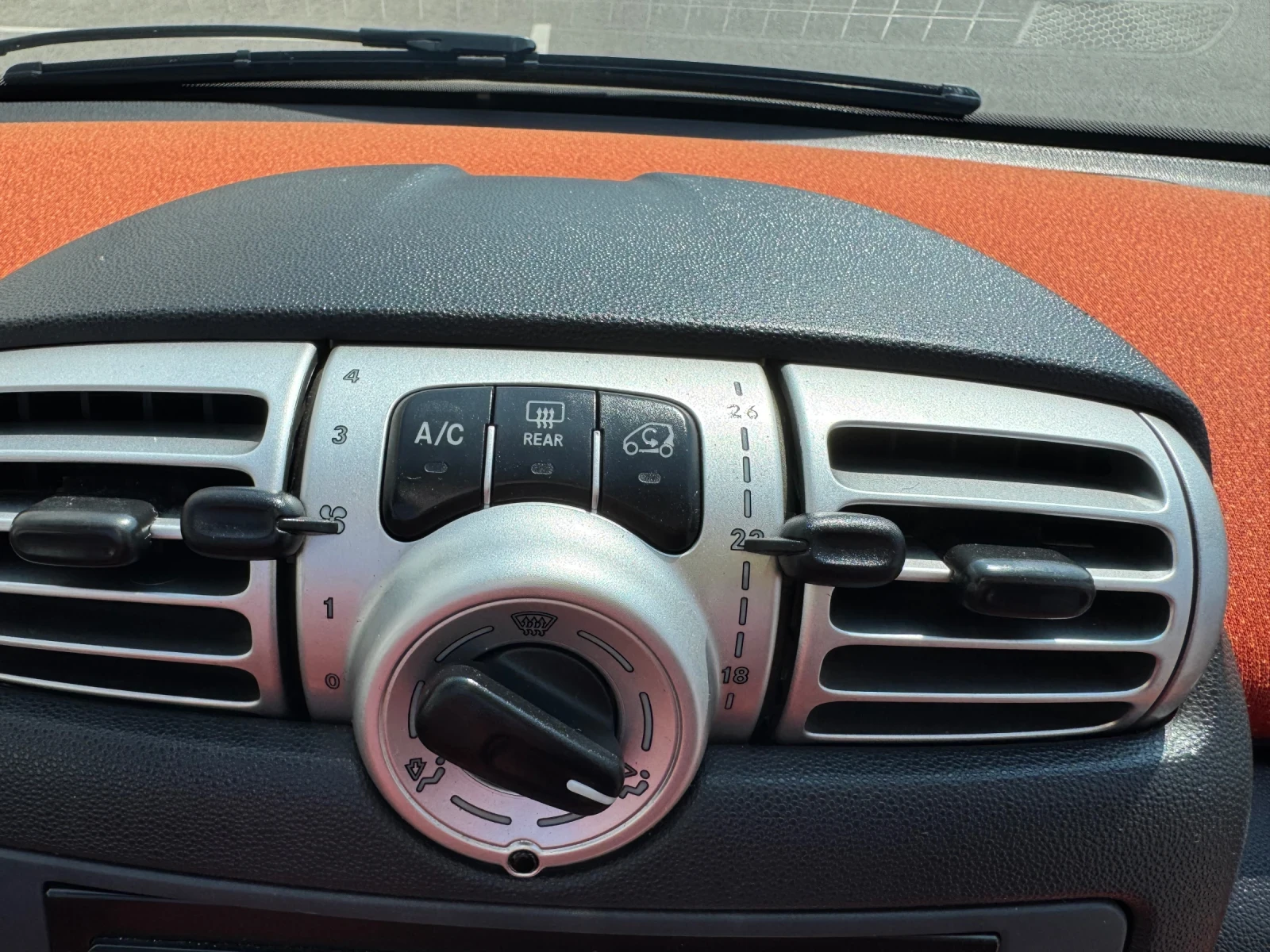 Smart Fortwo Cabrio Автоматик 800cdi 92 000km, снимка 16 - Автомобили и джипове - 55611629