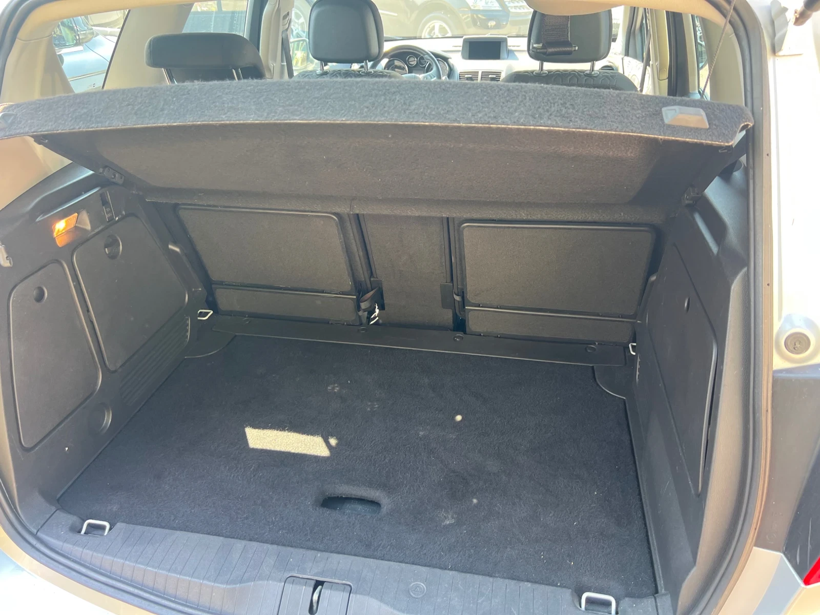 Opel Meriva ? 1.4 Turbo 120 к.с. LPG | Евро 6 | 2, снимка 14 - Автомобили и джипове - 55730429