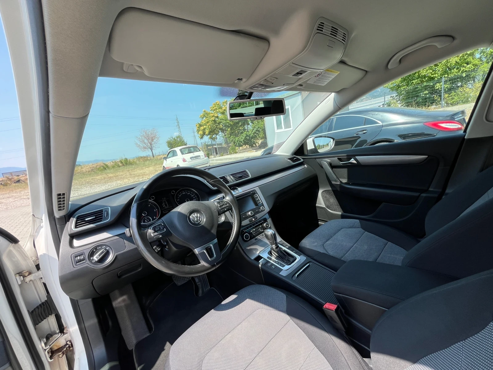 VW Passat 2.0tdi/DSG/пълна история и ТЮВ, снимка 6 - Автомобили и джипове - 55735900