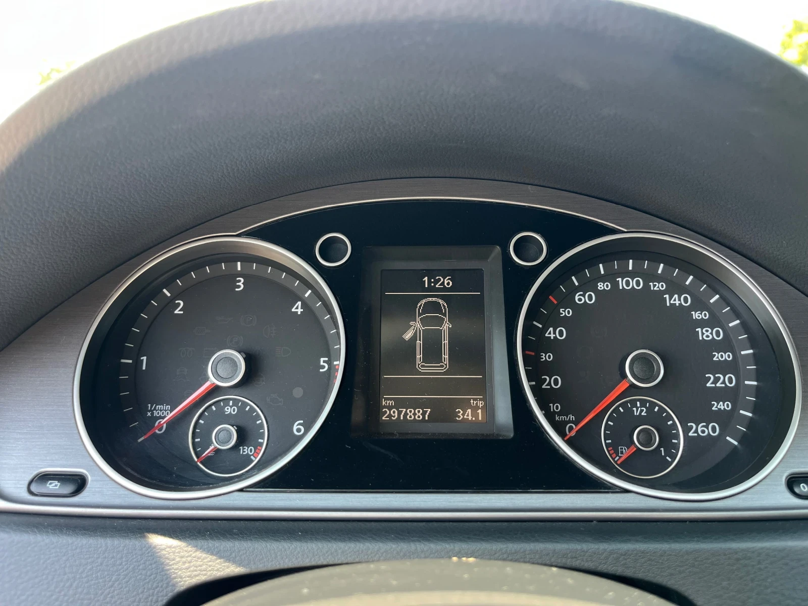 VW Passat 2.0tdi/DSG/пълна история и ТЮВ, снимка 11 - Автомобили и джипове - 55735900