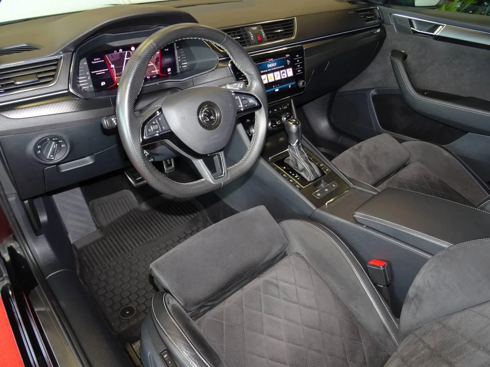 Skoda Superb 2.0TDI 190cc DSG7, снимка 9 - Автомобили и джипове - 56073602