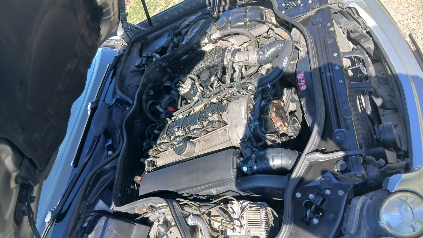 Mercedes-Benz E 270 270cdi автоматик, снимка 12 - Автомобили и джипове - 56254069