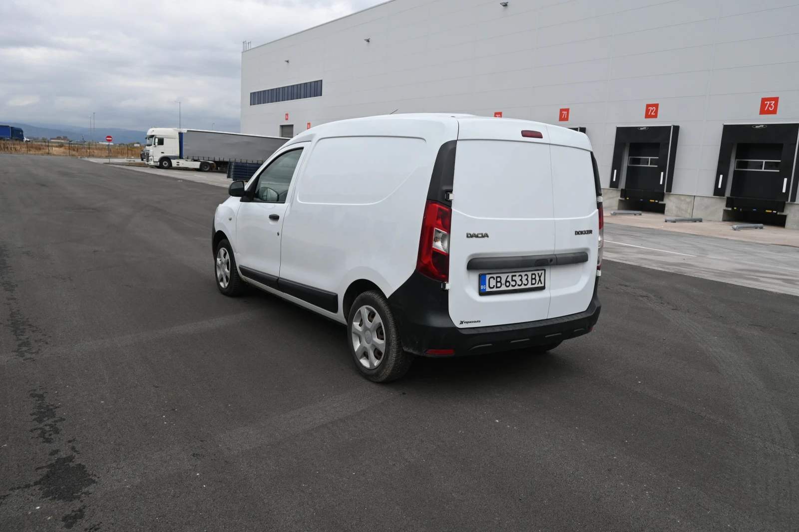 Dacia Dokker 1.5 dCi, снимка 4 - Автомобили и джипове - 56506740