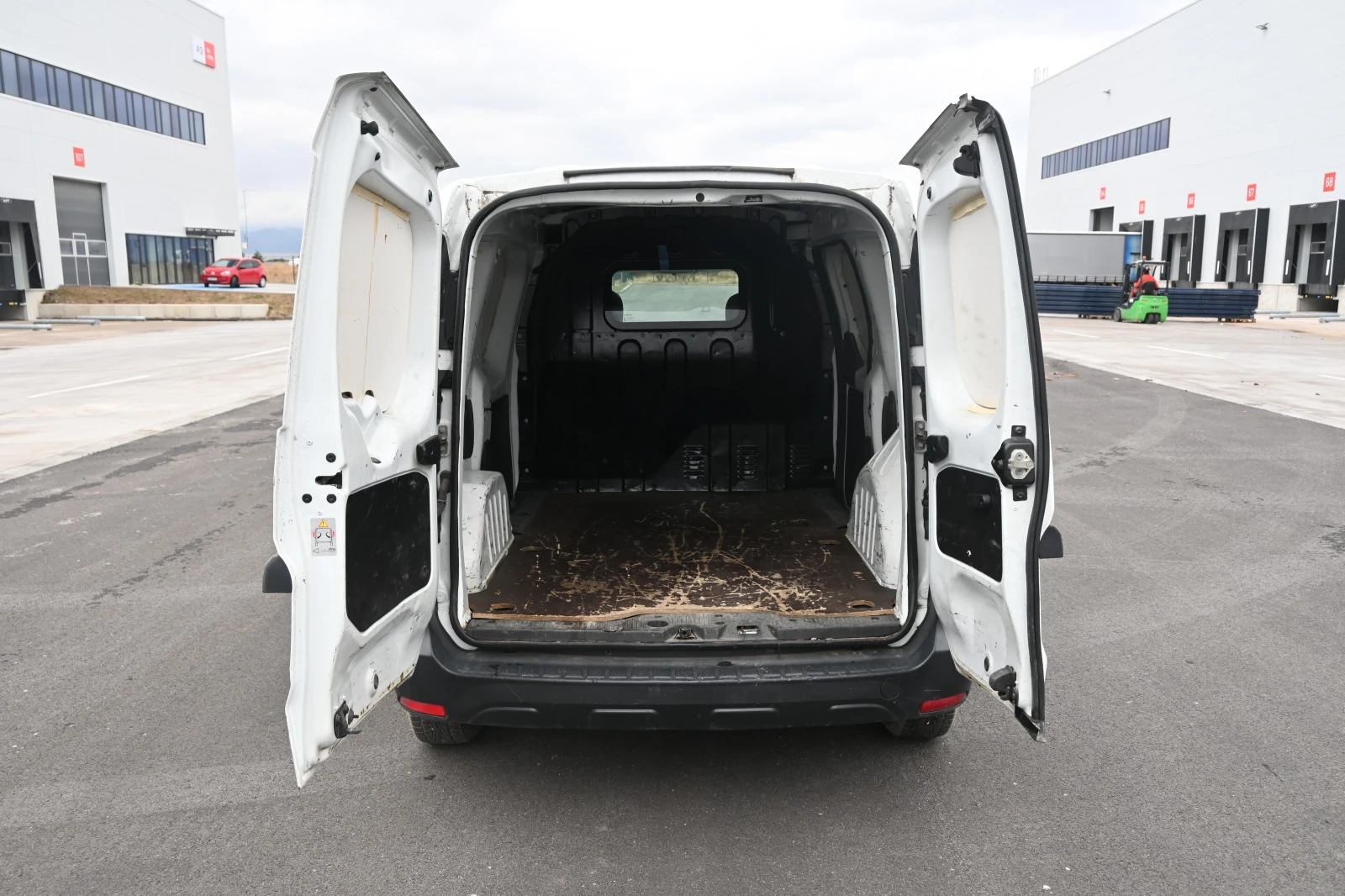 Dacia Dokker 1.5 dCi, снимка 15 - Автомобили и джипове - 56506740