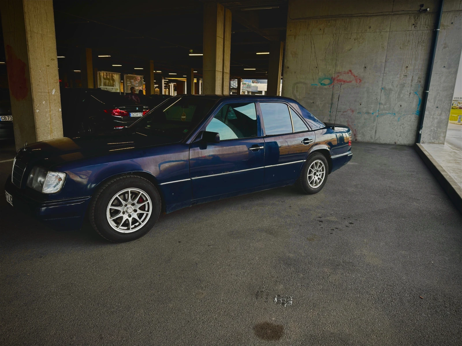 Mercedes-Benz 124 2.2 150к., снимка 12 - Автомобили и джипове - 56597308