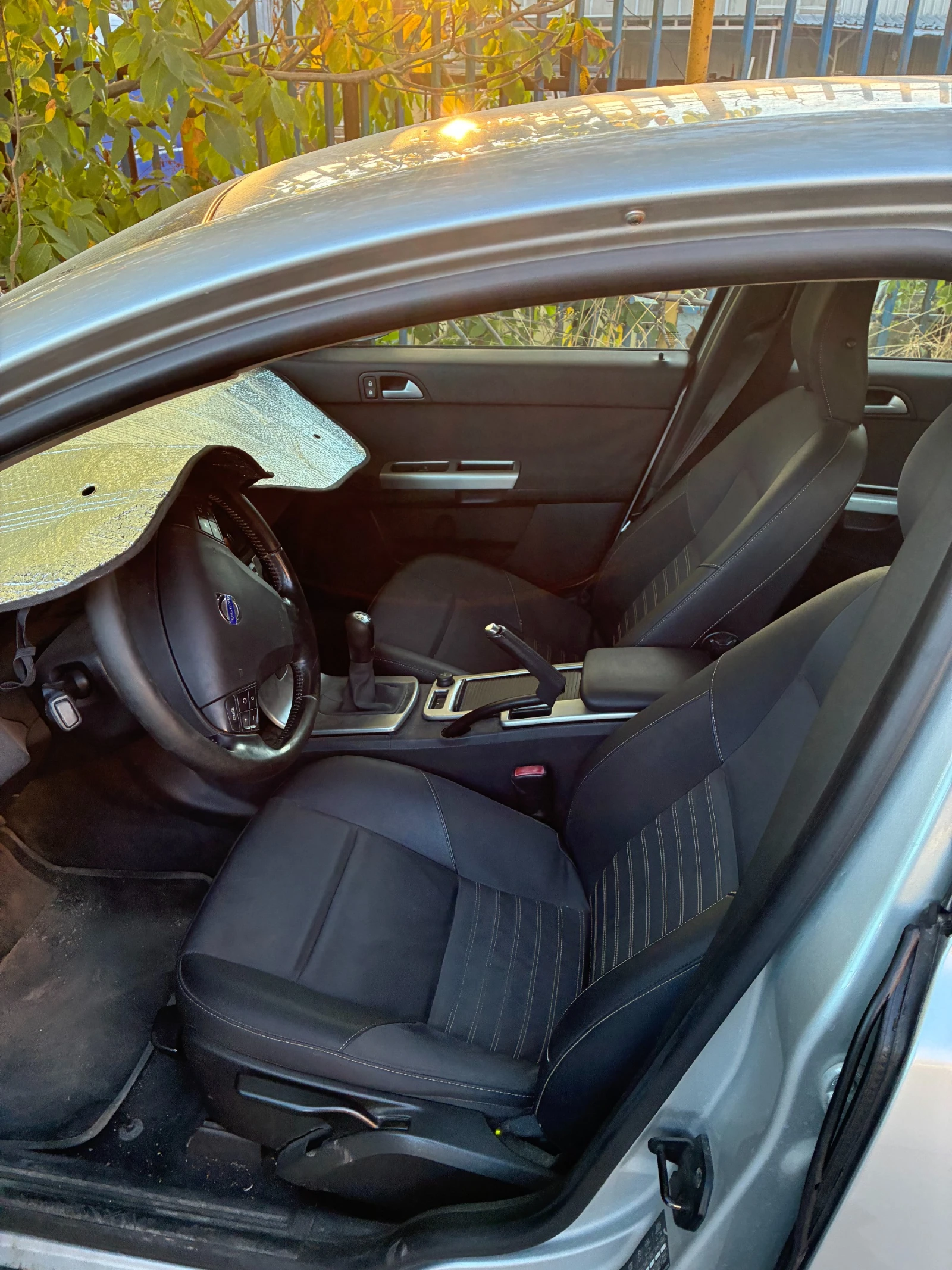 Volvo S40, снимка 3 - Автомобили и джипове - 56659882